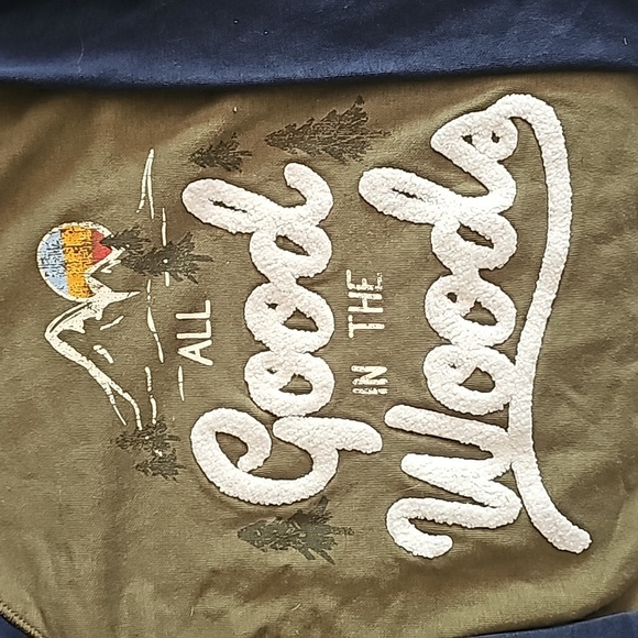 NWOT BOYS HOODIE SWEATER - Picture 3 of 3